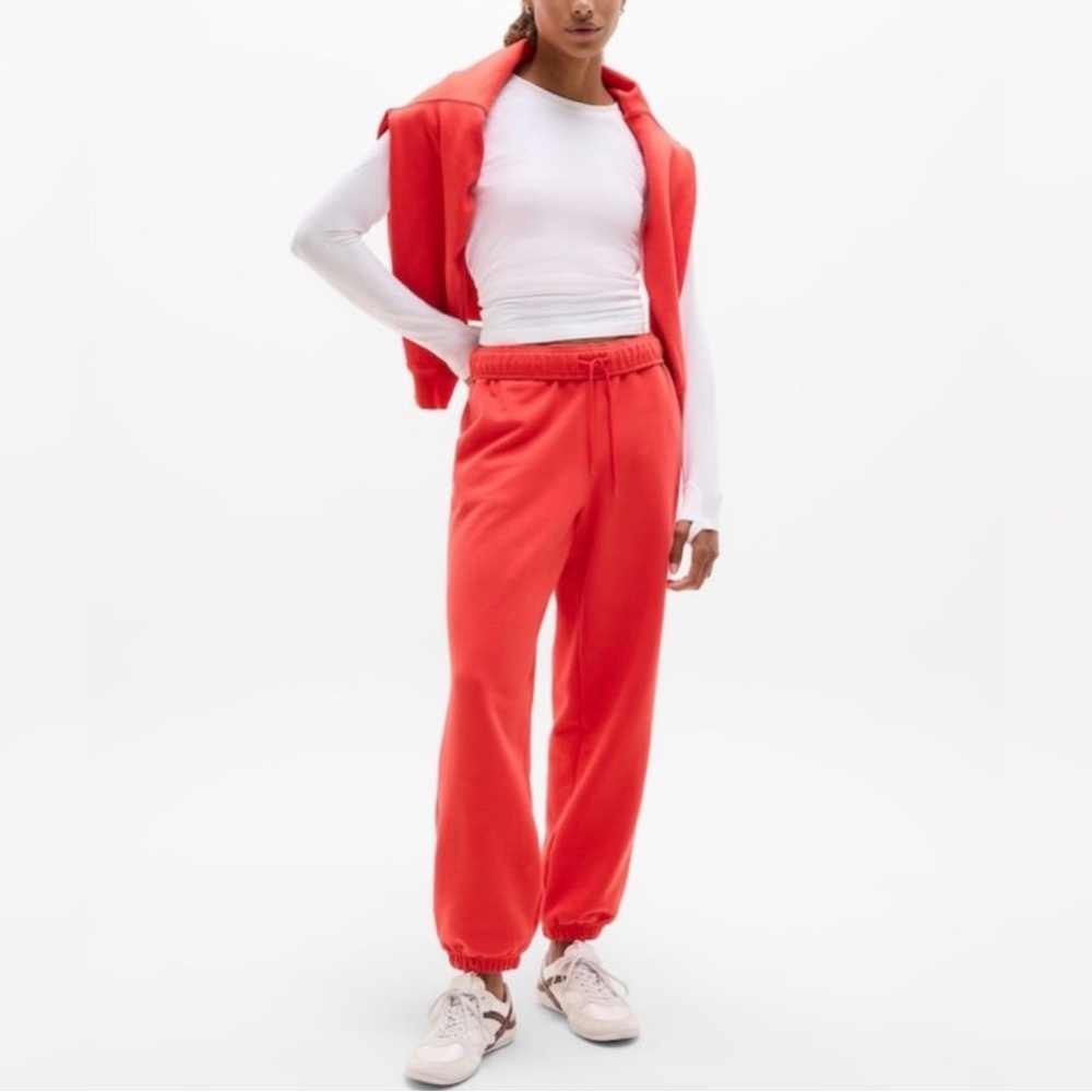 NWT Athleta Easy Fleece Jogger L Cardinal